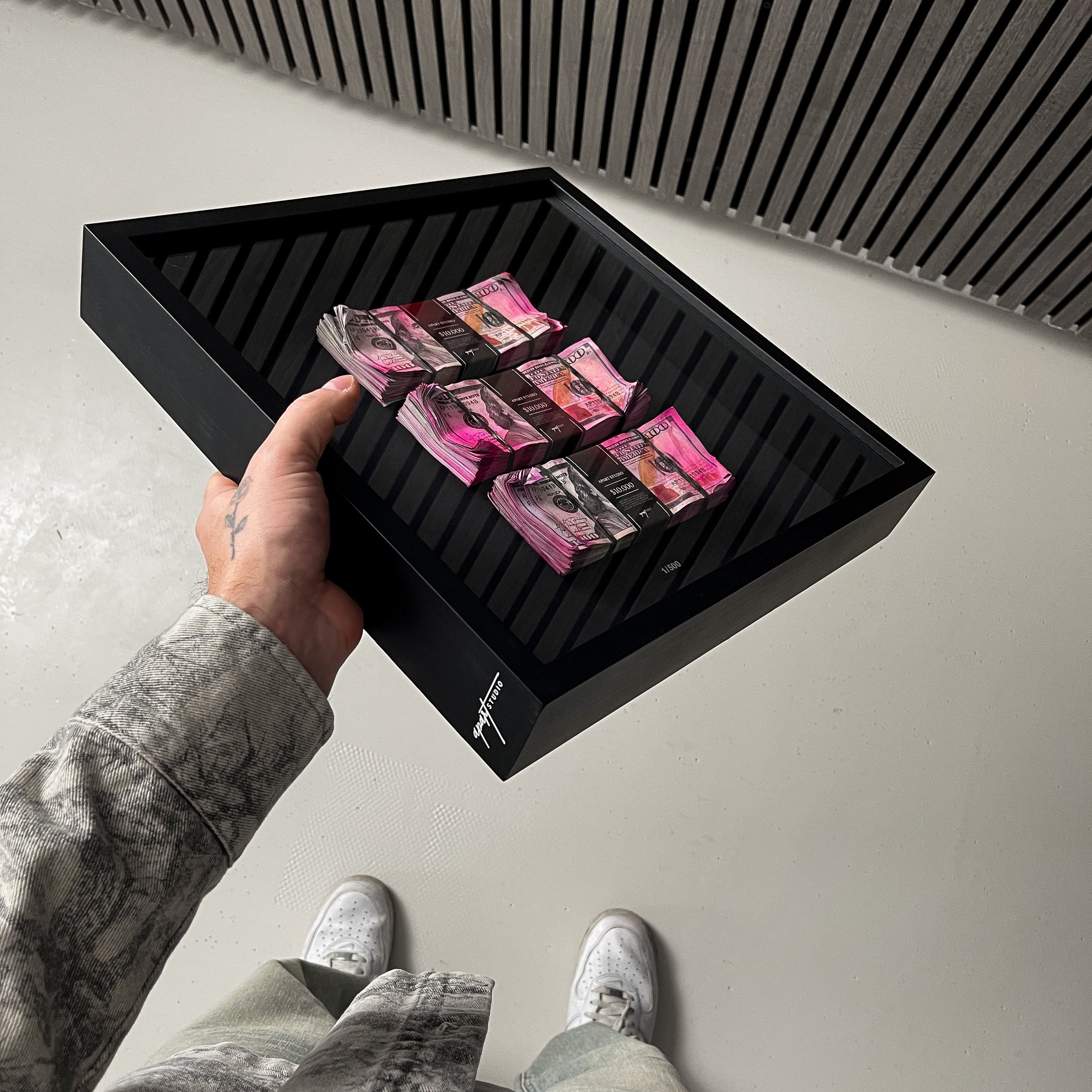 Bank Heist Frame - USD